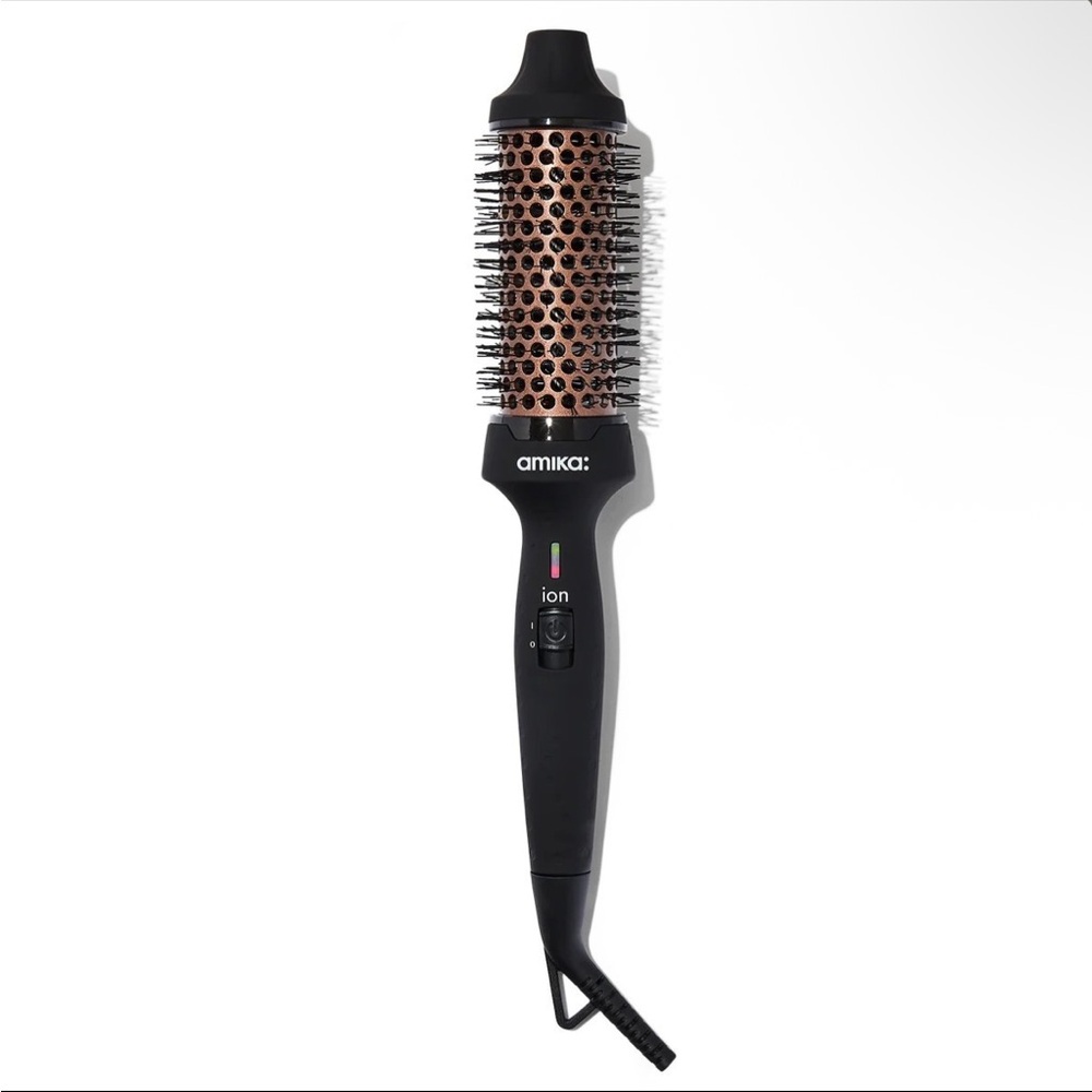 AMIKA blowout babe thermal ionic hairbrush